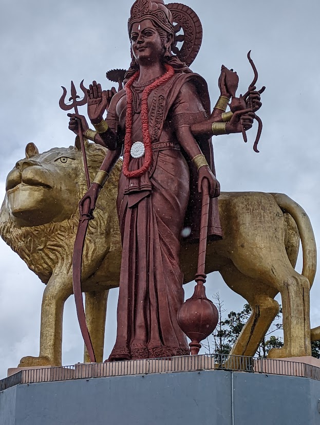 öltözködés szent helyeken