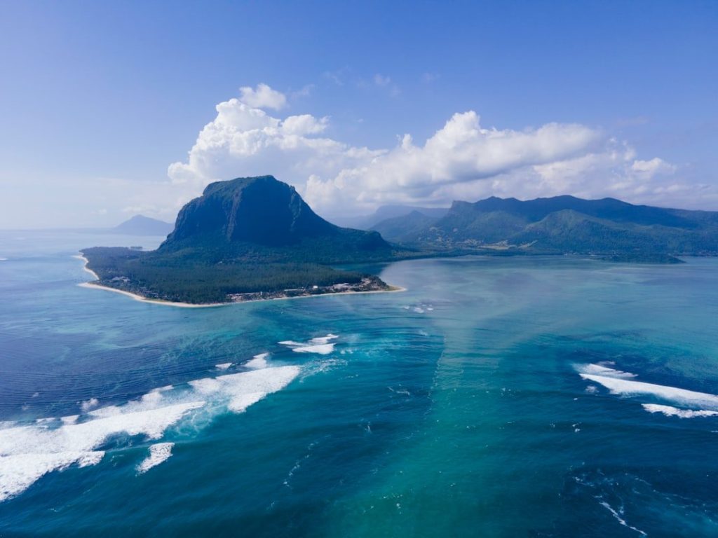 Mauritius bevezeti az Ebola-szűrést és korlátozásokat az utazók számára