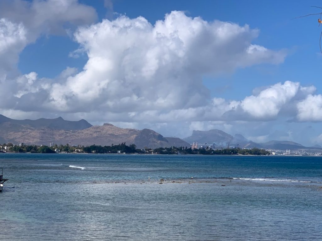 Mai Mauritius időjárás: erős szél, kőkemény hullámok a partoknál – ezt jó, ha tudod turistaként