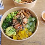 Poké bowlok Mauritiuson: növekvő népszerűség és élelmiszerbiztonsági tippek